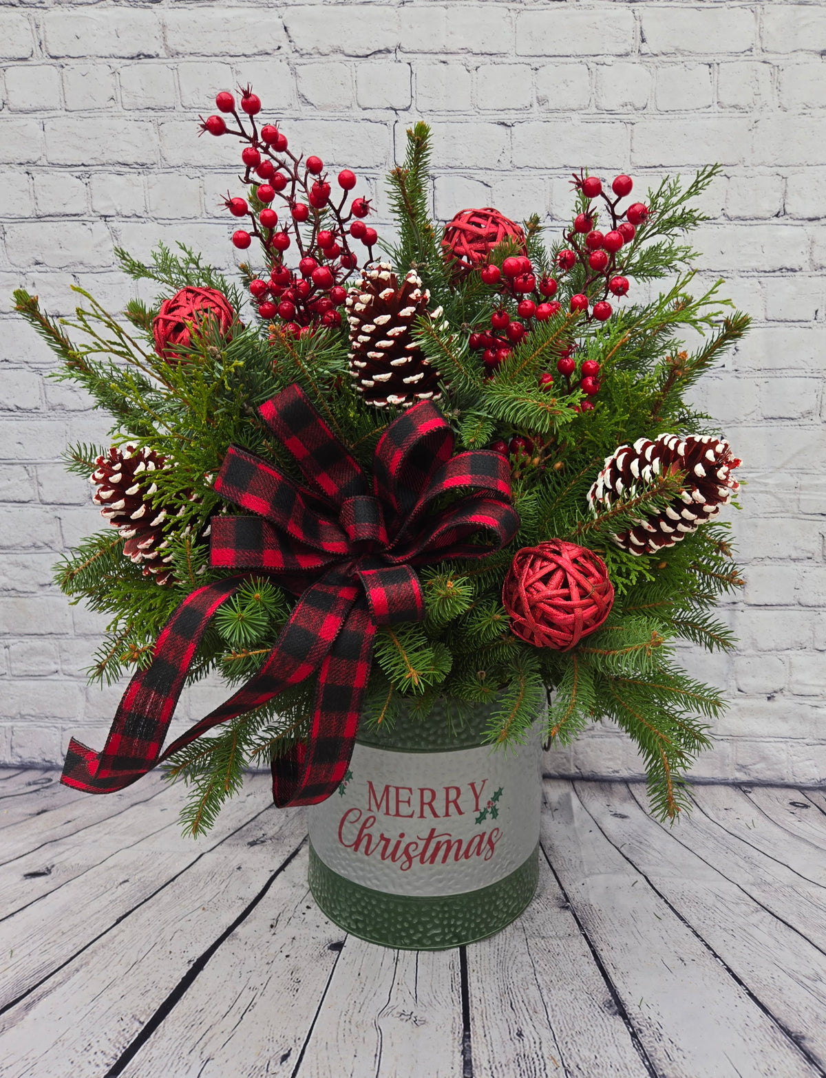 Green Merry Christmas Tin Workshop Sunday, Nov 29th, 2pm